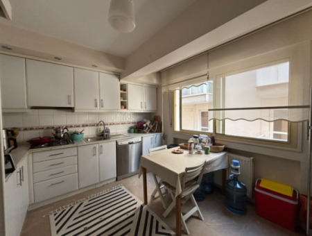 Flat For Sale With Parking Lot In 3Rd Floor 3 1 Genç Building On Alsancak Dutlu Street!