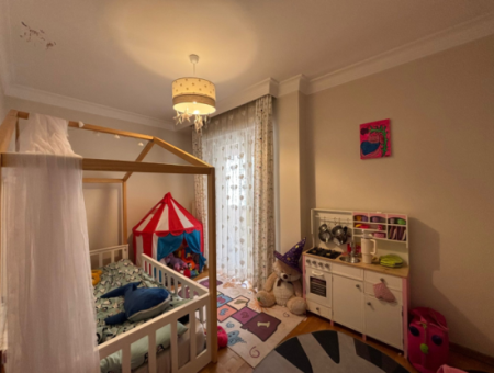 Flat For Sale With Parking Lot In 3Rd Floor 3 1 Genç Building On Alsancak Dutlu Street!