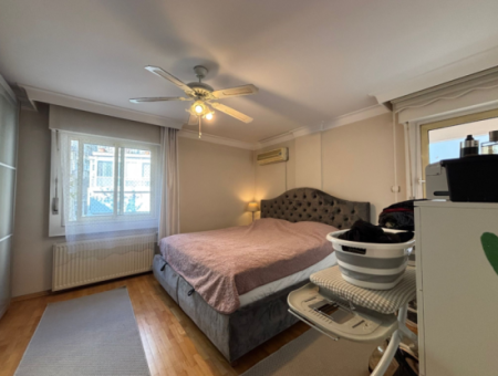 Flat For Sale With Parking Lot In 3Rd Floor 3 1 Genç Building On Alsancak Dutlu Street!