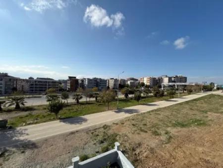Flat For Rent With Green Area Façade On Seferihisar İzmir Street