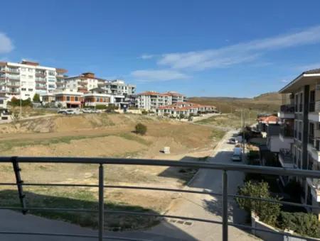 Flat For Rent With Green Area Façade On Seferihisar İzmir Street