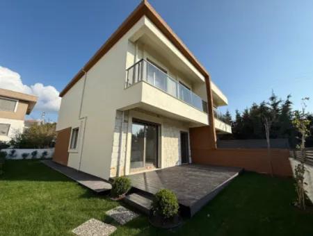 3 1 Villas For Sale In A Boutique Site In Seferihisar Tepecik With Ready Landscape
