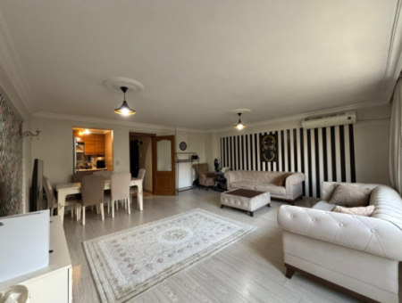 Alsancak Fair Front, Combi Boiler Well-Maintained 2 1 Furnished Flat For Rent!