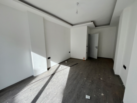 Seferihisar Çolakıbrahim Bey Neighborhood – 1 1 New Flat With Garden Use Near The Stadium