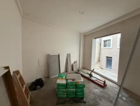 Detached Duplex Villa With Terrace And Courtyard In The City Center In Seferihisar Hidirlik