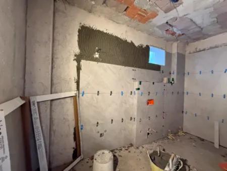 Detached Duplex Villa With Terrace And Courtyard In The City Center In Seferihisar Hidirlik