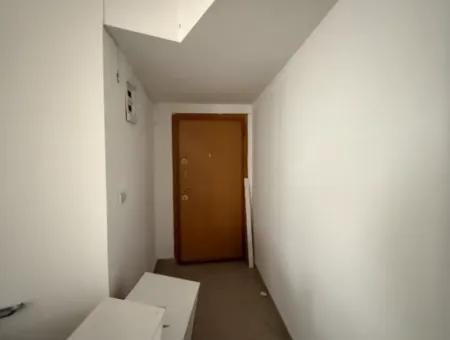 Office / Workplace For Rent In Seferihisar City Center – Marketplace Entrance