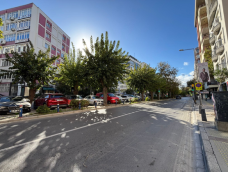 4Th Floor Well-Maintained Flat For Rent With 3 1 Parking Lot In Alsancak Poet Eşref!