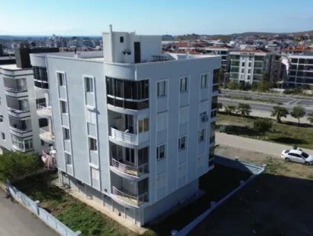 Seferihisar Izmir Street With Green Area Façade • For Sale 3 1 Flat