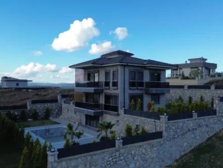 Seferihisar Bahçeşehir – Luxury Villa With Private Life Concept