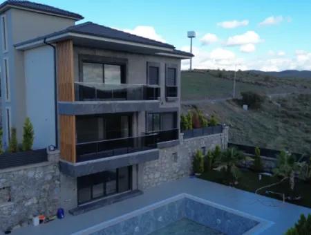 Seferihisar Bahçeşehir – Luxury Villa With Private Life Concept