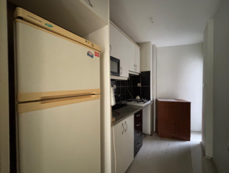 Apartment For Rent Near Alsancak Mosque 1St Floor 2 1 Air Conditioned Apartment With Elevator!