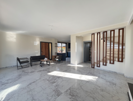 3 Rooms 1 Living Room Detached Villa With Pool In Sigacik For Sale