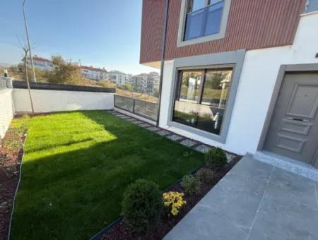 Corner Parcel 4 2 Luxury Villa In Seferihisar Gözsüzler!