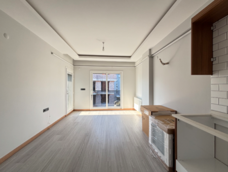 2 1 Flats For Sale With Balcony In Seferihisar Camikebir Neighborhood