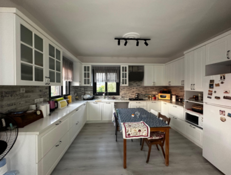 Detached House For Sale In A 2200 M2 Tangerine Garden In Seferihisar Düzce Neighborhood