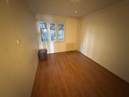 3 1 Middle Floor Mansion Flat With Large Balcony In Küçükyali