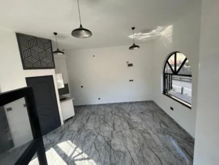 Corner Shop Near Gazi Hospital With 3 Facades, Free Of Charge