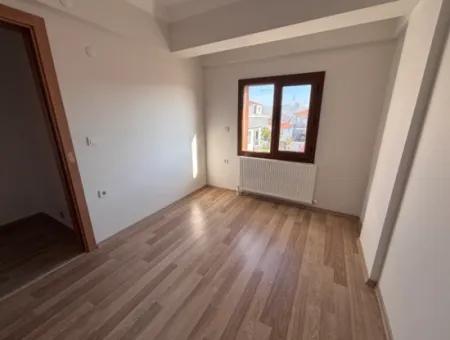 3 1 Spacious Flat In Seferihisar Camikebir