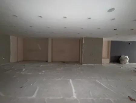 350 M² Shop For Rent With Glass Showcase On Seferihisar Main Street