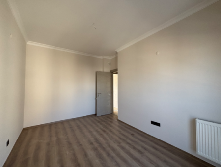 2 1 Flats For Sale In A Site In Seferihisar Camikebir
