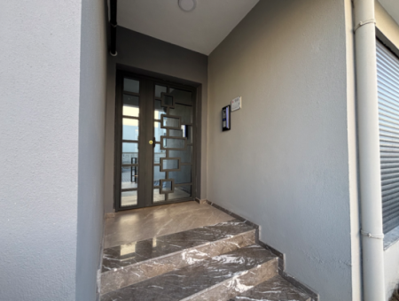 2 1 Flats For Sale In A Site In Seferihisar Camikebir