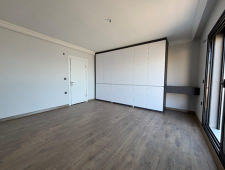 Lebiderya Detached Villa For Sale In Seferihisar Akarca