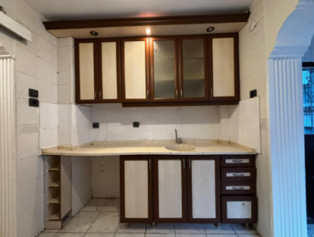 Alsancak Poet Eşrefte 1.Kat 3 1 Renovated Workplace / Flat For Rent!