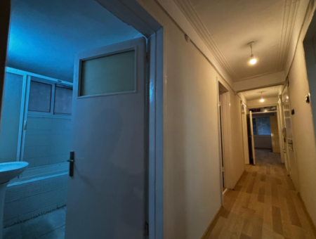 Alsancak Poet Eşrefte 1.Kat 3 1 Renovated Workplace / Flat For Rent!