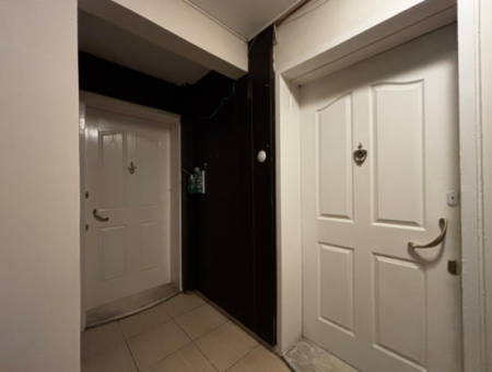 Alsancak Poet Eşrefte 1.Kat 3 1 Renovated Workplace / Flat For Rent!