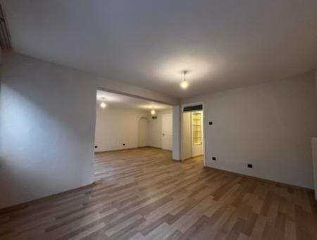 Alsancak Poet Eşrefte 1.Kat 3 1 Renovated Workplace / Flat For Rent!