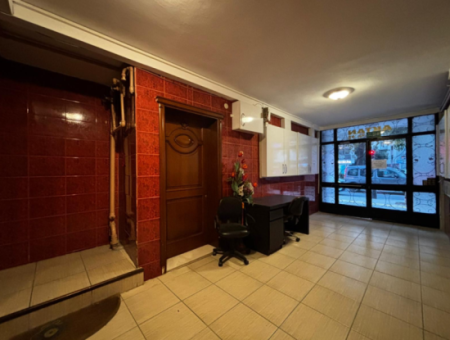 Alsancak Poet Eşrefte 1.Kat 3 1 Renovated Workplace / Flat For Rent!