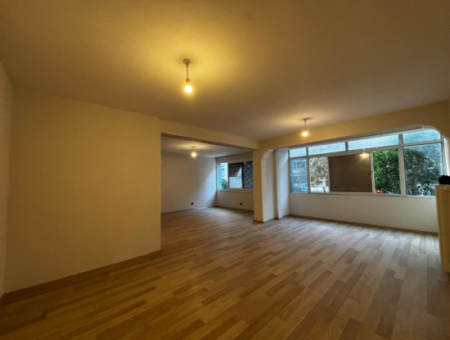 Alsancak Poet Eşrefte 1.Kat 3 1 Renovated Workplace / Flat For Rent!