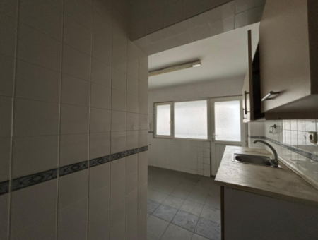 2 1 135M2 6Th Floor Flat For Sale In Alsancak Mahmut Esat Bozkurt!