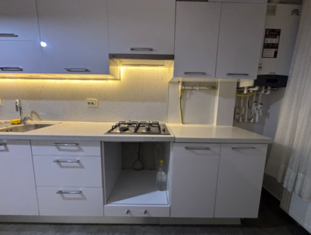 Near Alsancak Fair 2 1 1St Floor Combi Flat For Rent Without Cost!