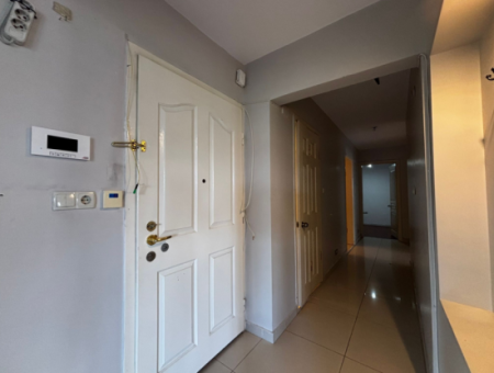 3 1 Corner 5Th Floor Flat For Sale At No Cost On Alsancak Libas Street!