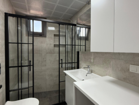 Modern And Spacious 2 1 Flats In Central Location