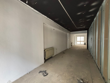4 Offices 1 Shop 8 Warehouses 1000M2 Workplace For Sale In Basmane!