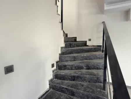 3 1 Comfortable Villa With Garden In Villalar Area