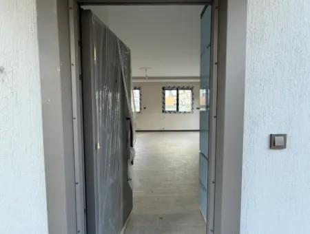 3 1 Comfortable Villa With Garden In Villalar Area