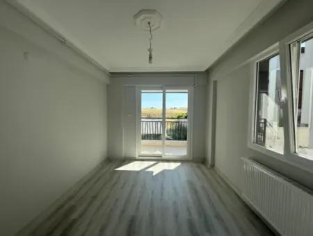 Near Seferihisar Gözsüzler Caddesi - Closed Kitchen - 3 1 Flat For Sale