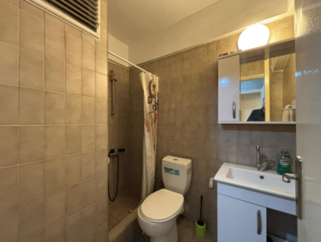 1 1 Corner Office / Flat For Rent On Alsancak Architect Sinan Street!