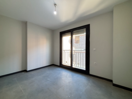 2 1 Flats For Sale With Large Balconies In Seferihisar Çolakibrahim Bey Neighborhood
