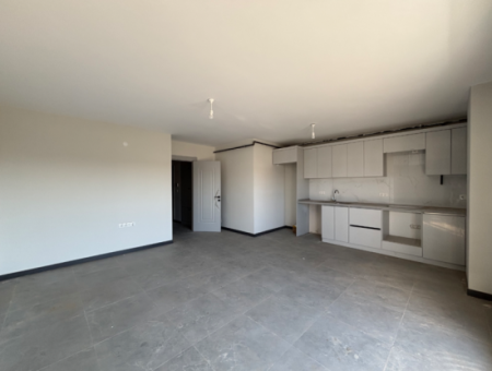 2 1 Flats For Sale With Large Balconies In Seferihisar Çolakibrahim Bey Neighborhood