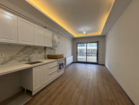 1 1 Flat With Balcony For Sale In Seferihisar Turabiye