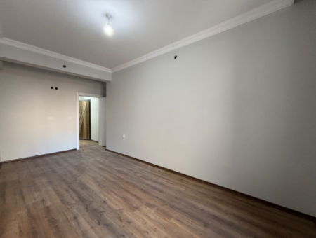 1 1 Flat With Balcony For Sale In Seferihisar Turabiye