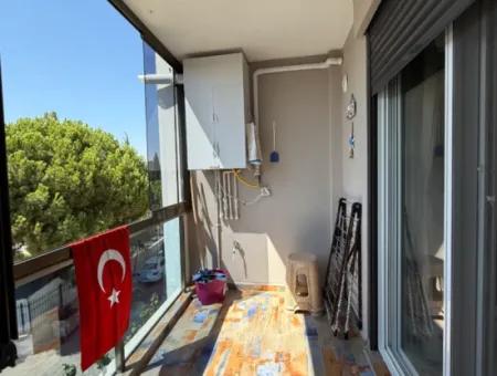 Spacious 3 1 Flat With Corner Location In Seferihisar Çolakibrahimbey