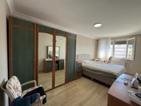 Spacious 3 1 Flat With Corner Location In Seferihisar Çolakibrahimbey