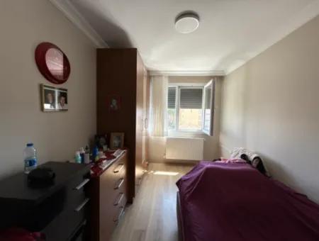 Spacious 3 1 Flat With Corner Location In Seferihisar Çolakibrahimbey