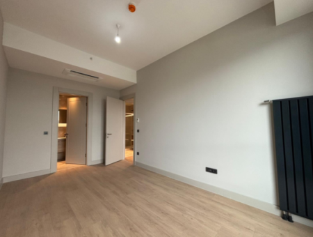 Alsancak Evora Project 2 1 15Th Floor Sea View Flat For Rent!